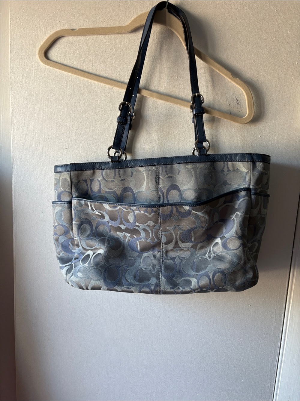 Authentic Coach Signature Canvas Tote in Navy and Gray - Picture 7 of 11